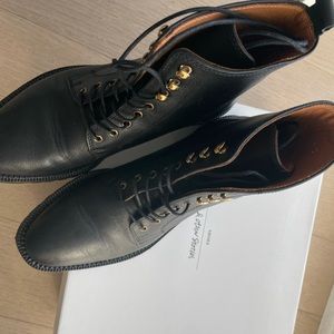 Lace-up leather boots